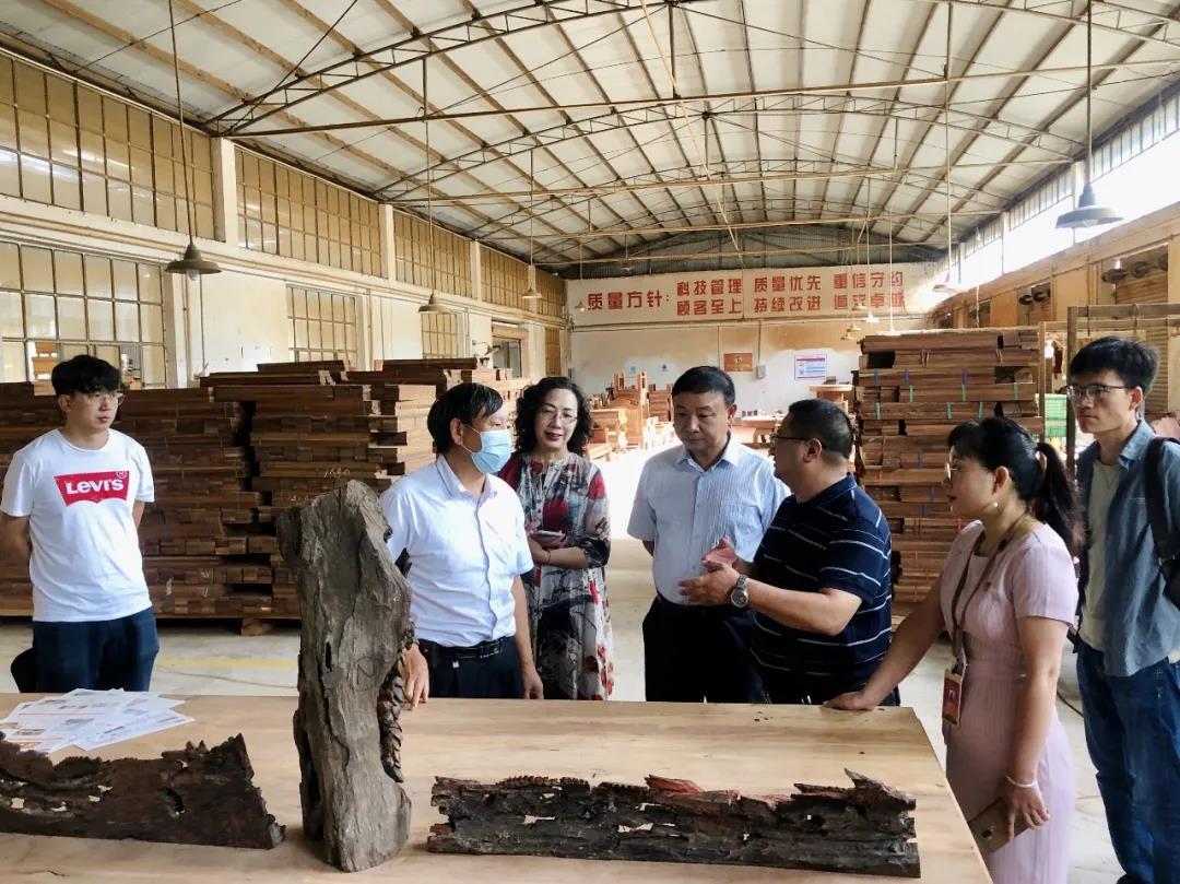 1594096977575937.jpg 1594096977575937.jpg